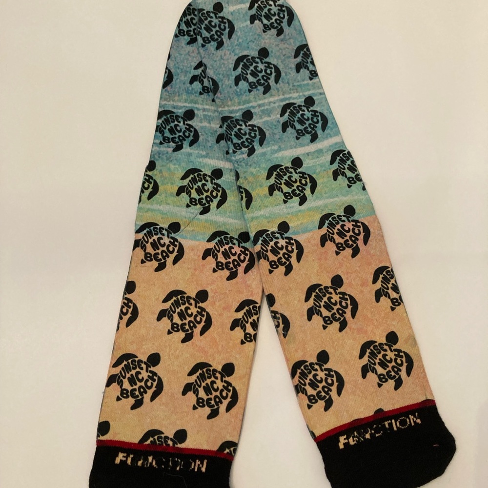 Function Socks Sea Turtles Sunset Beach NC Pattern, One Size Unisex